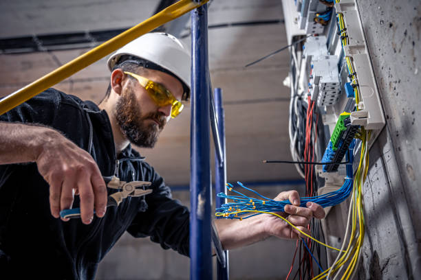 Best Circuit Breaker Repair  in East Hills, NY